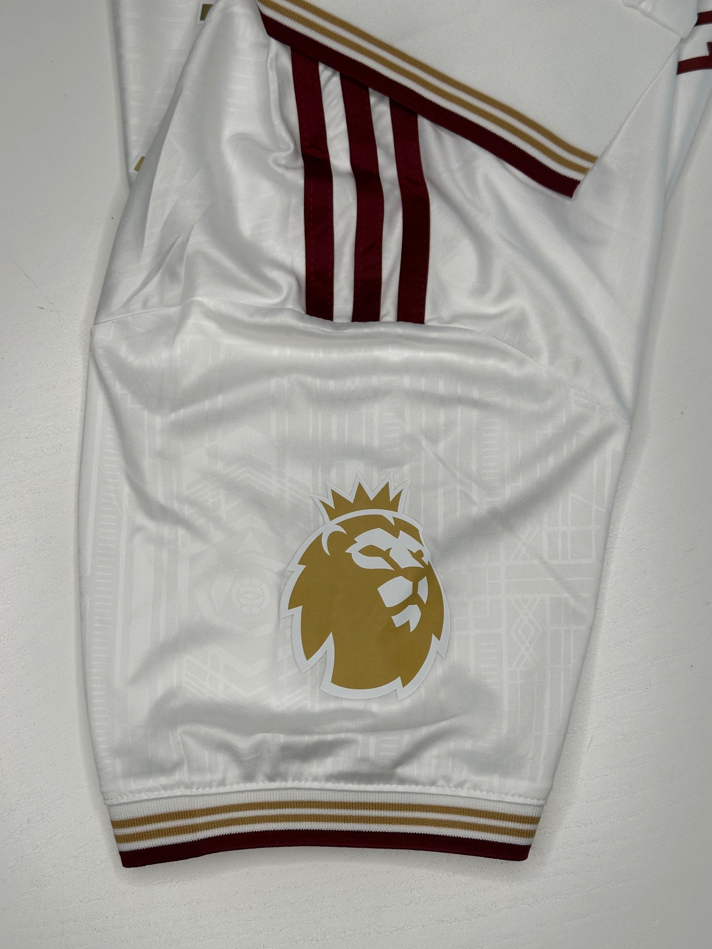 Arsenal 2025/26 Champions White Shirt – Gold #26 – Fan Version – Adult Medium