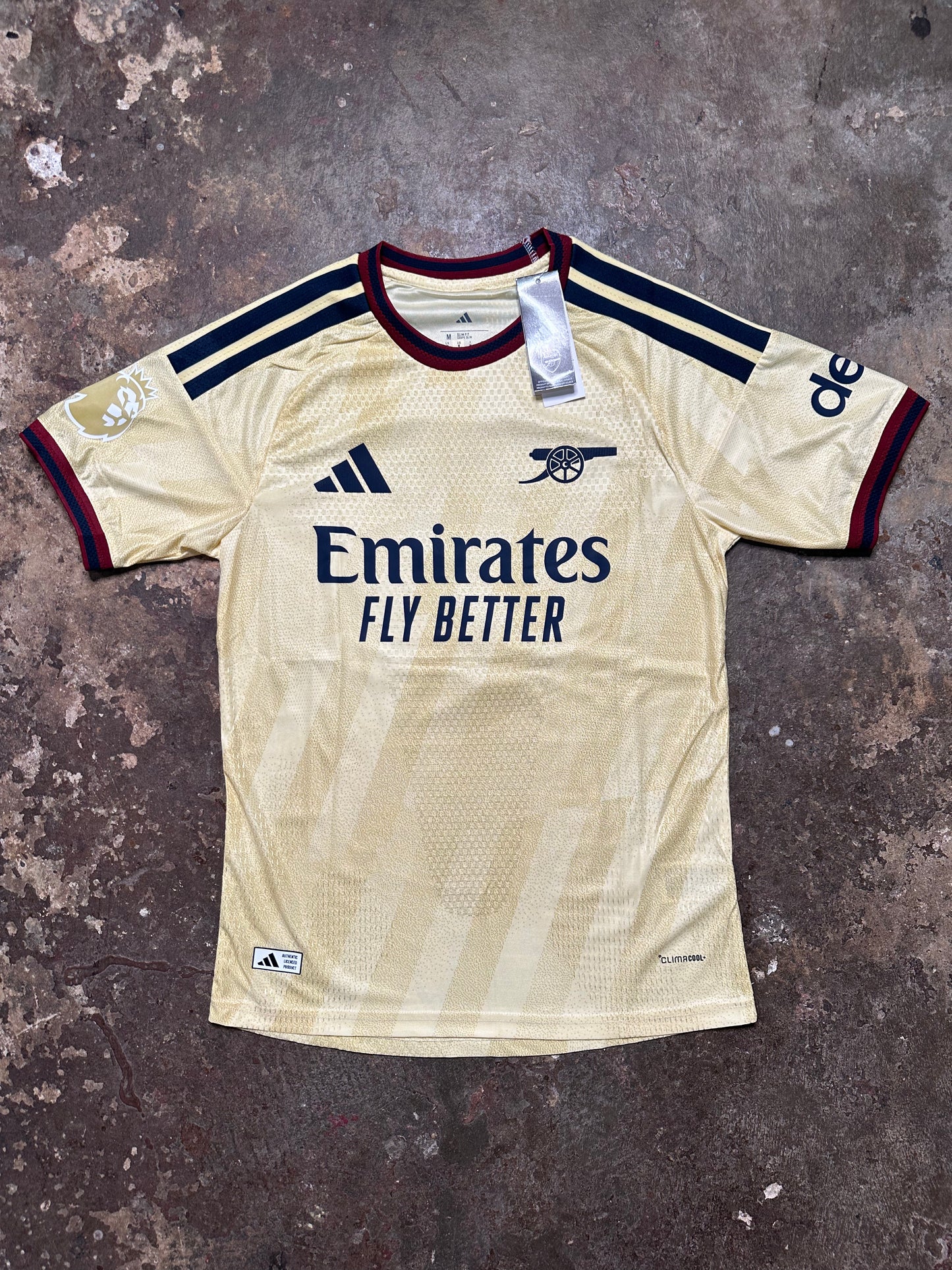 Arsenal Saka #7 Gold Away Shirt – Player Version – Adult Medium – New With Tags
