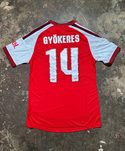 Arsenal 2025/26 Gyökeres #14 Home Shirt – Player Version – Adult Medium – New With Tags